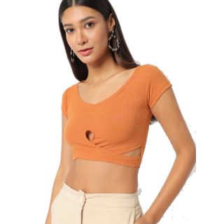 BARRELS AND OIL Ribbed Slim Fit Cropped Top at Rs.359